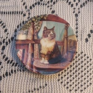 British Exchange Collection 2" Cat Plate Bone China England M. Heaver VTG EUC